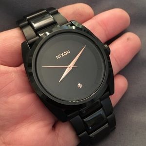 Nixon Women’s Queenpin Black/Rose Gold